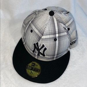 NEW YORK YANKEES FITTED HAT